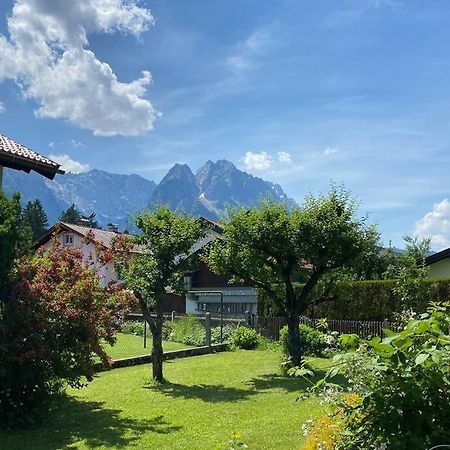 Haus Mit Wunderschoenem Ausblick Und Garten การ์มิช-พาร์เทนเคียร์เชน ภายนอก รูปภาพ