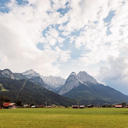 Haus Mit Wunderschoenem Ausblick Und Garten การ์มิช-พาร์เทนเคียร์เชน ภายนอก รูปภาพ