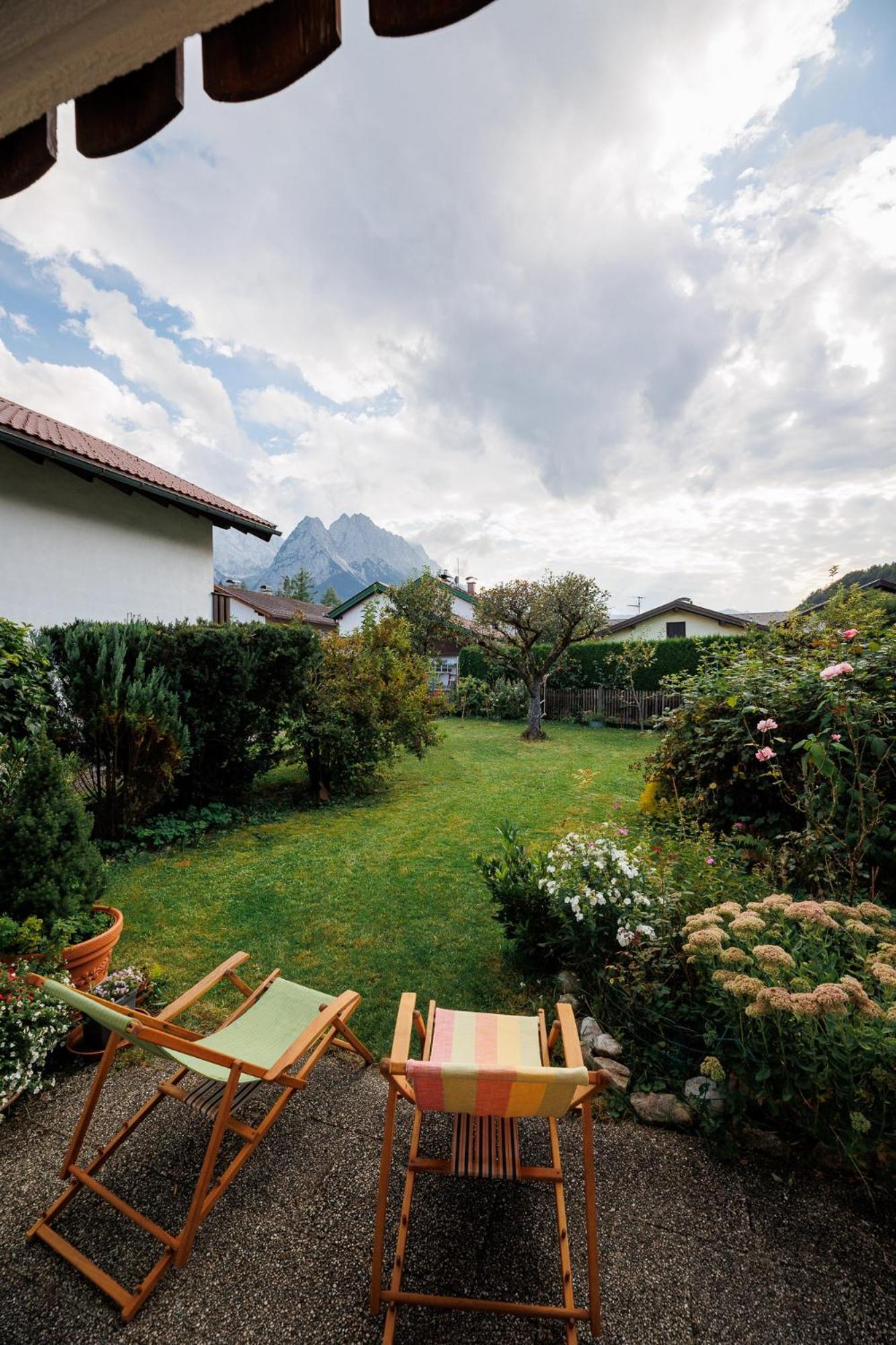 Haus Mit Wunderschoenem Ausblick Und Garten การ์มิช-พาร์เทนเคียร์เชน ภายนอก รูปภาพ