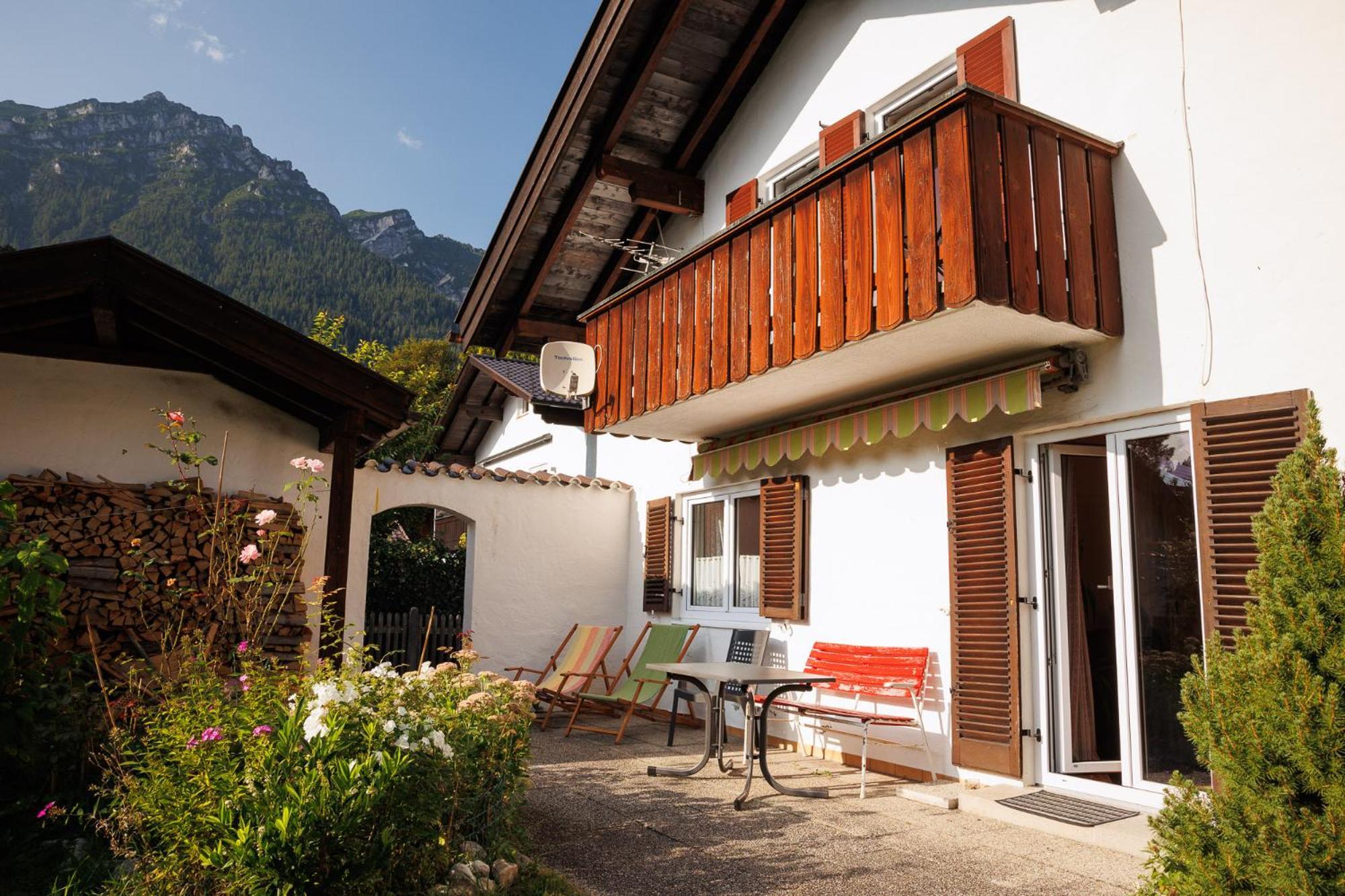 Haus Mit Wunderschoenem Ausblick Und Garten การ์มิช-พาร์เทนเคียร์เชน ภายนอก รูปภาพ